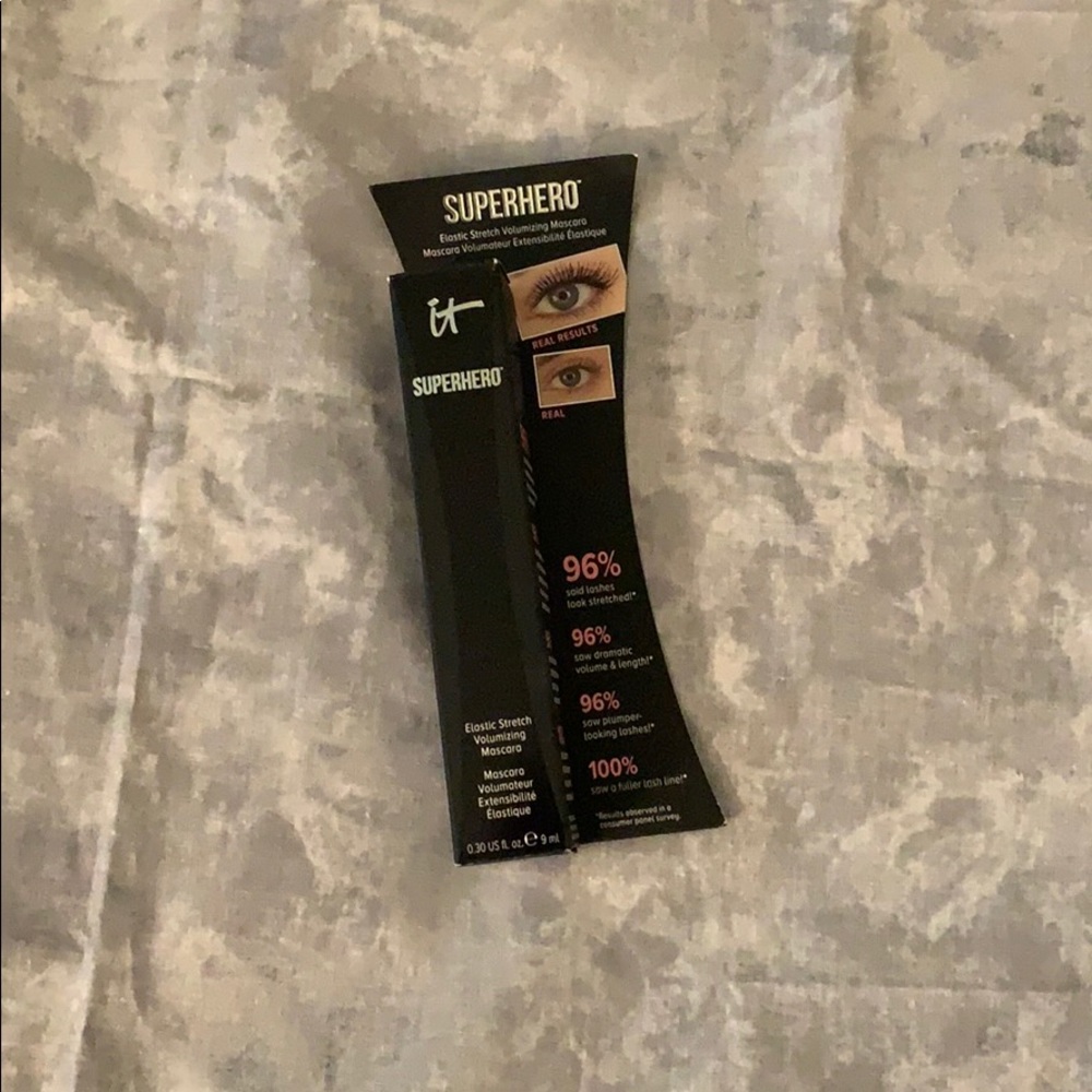 BRAND NEW IT Cosmetics super hero mascara